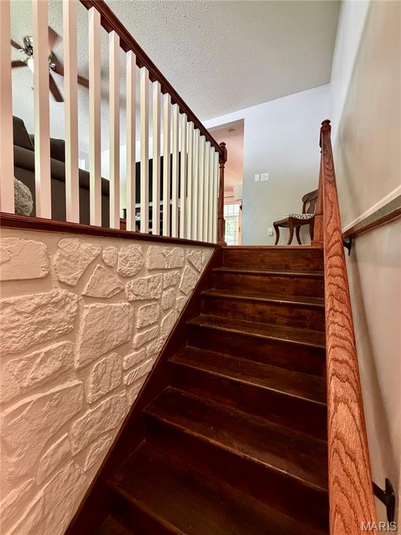 4 El Rancho Drive
