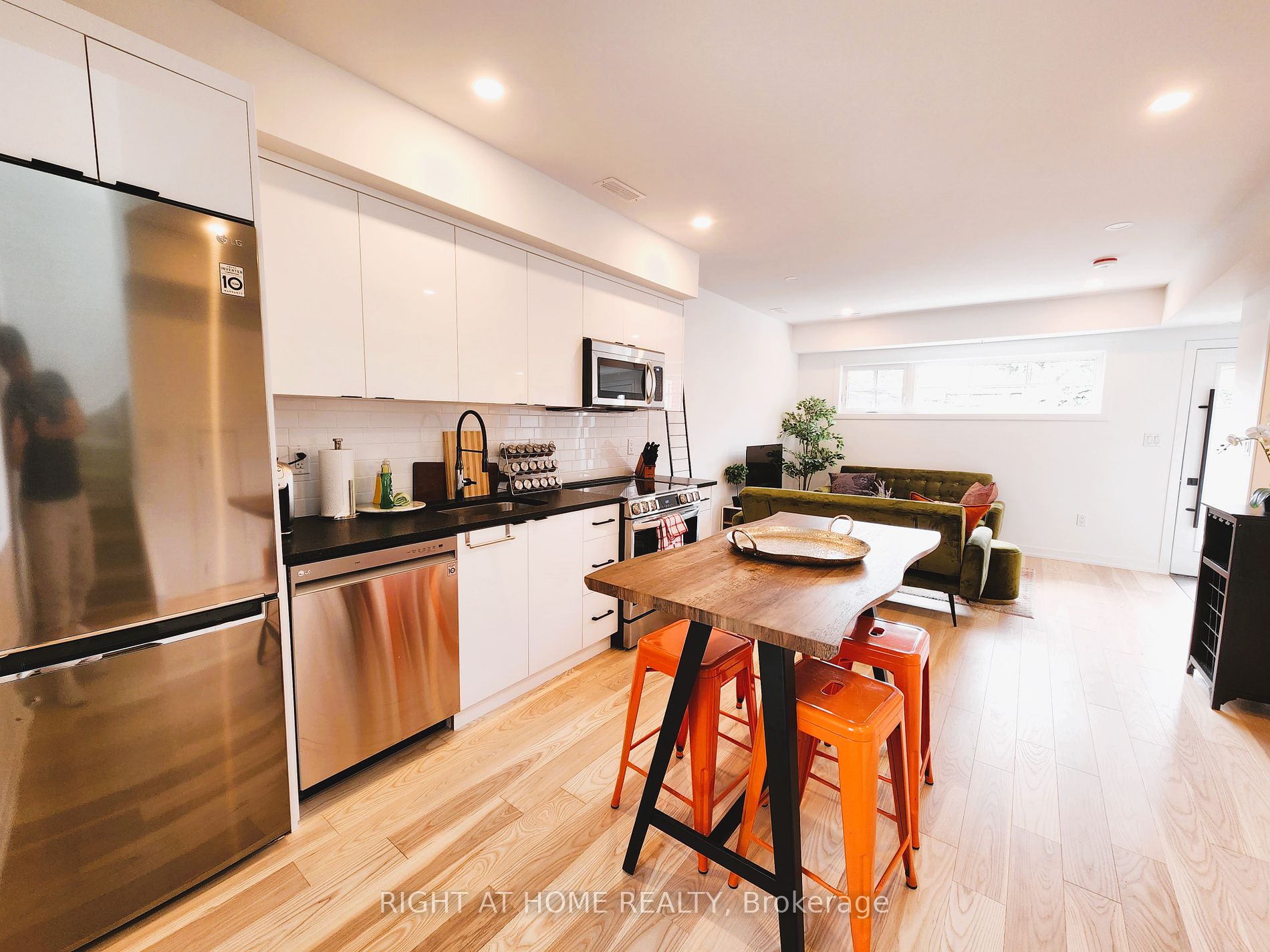 95 Hallam St Laneway