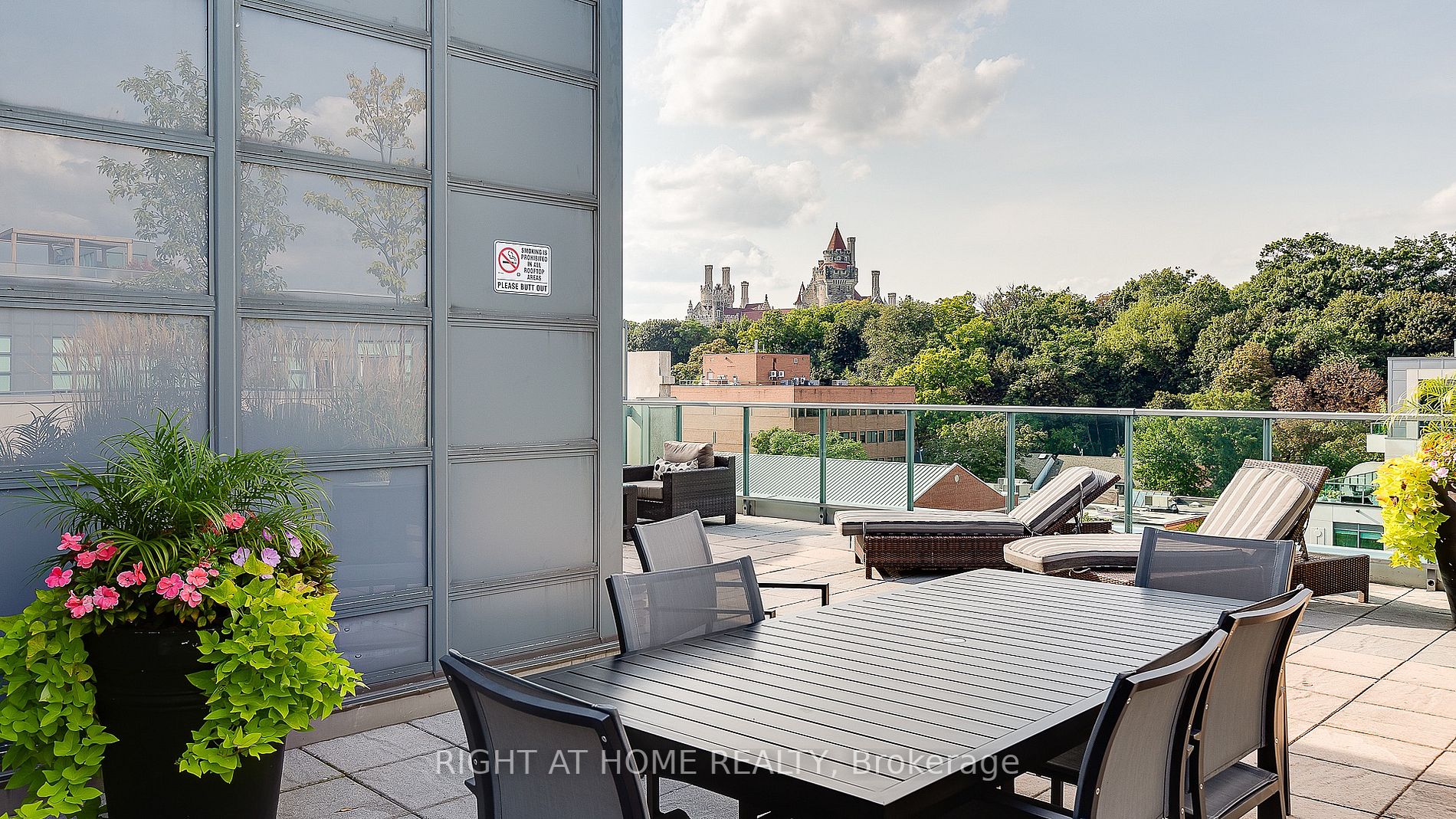 380 Macpherson Ave 314