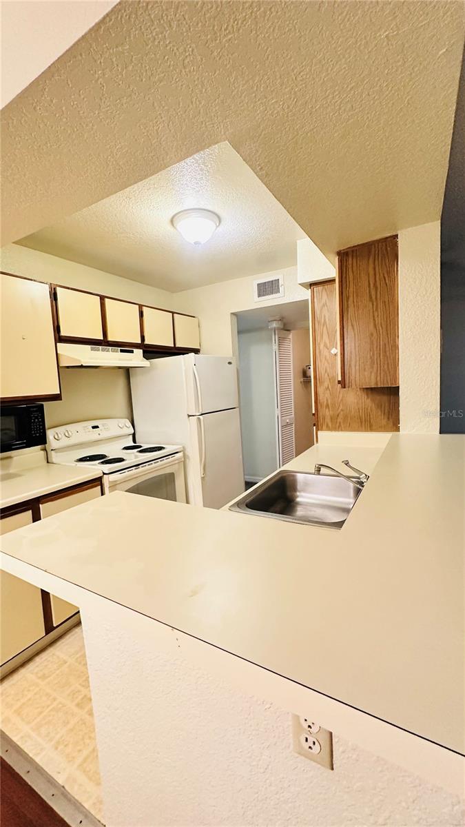 1017 S Hiawassee Road 3716