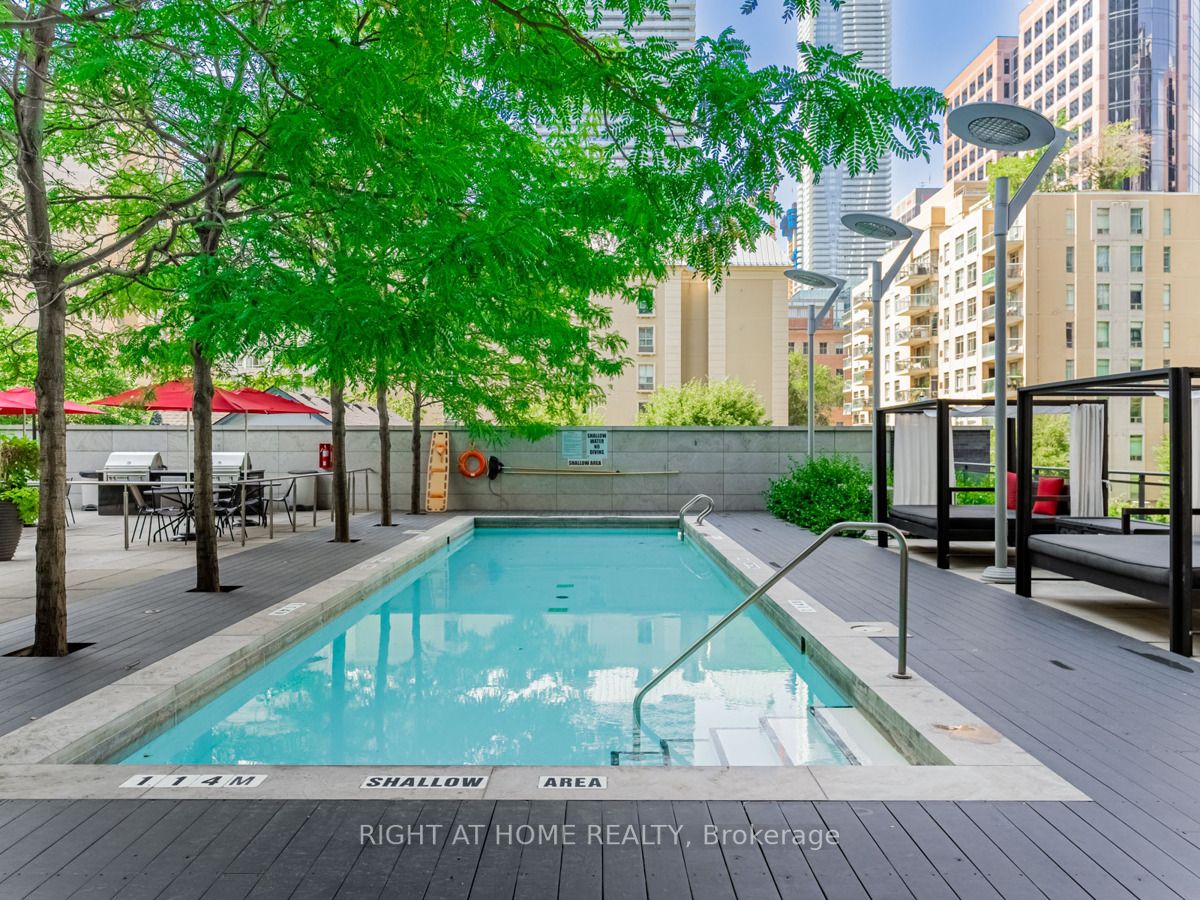 110 E Charles St 1508