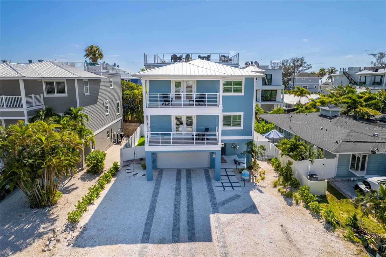 2102 Avenue B, Bradenton Beach, FL