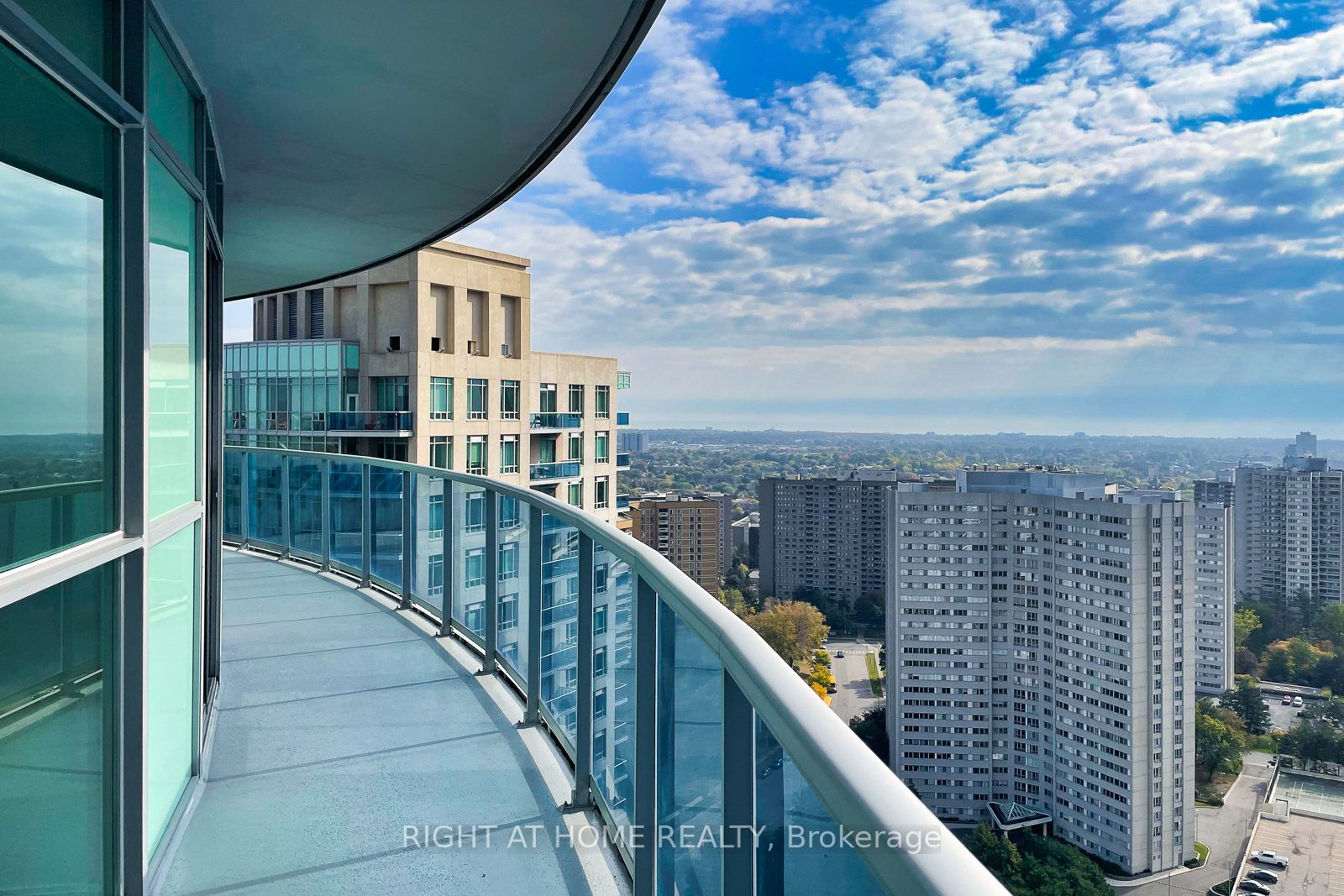 80 Absolute Ave 2706