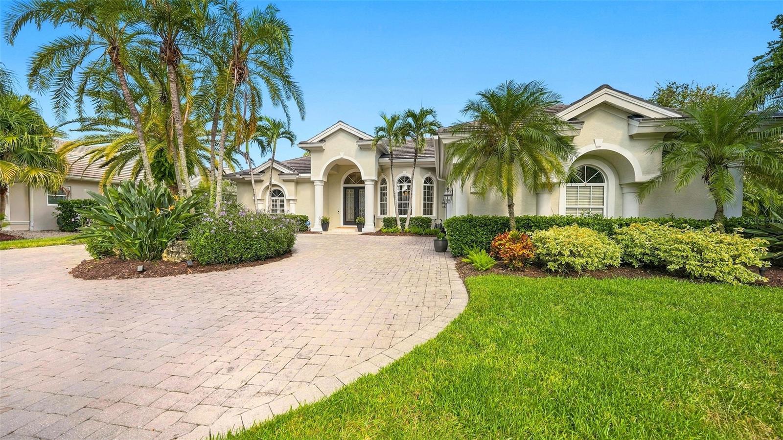 7325 Chatsworth Court, University Park, FL