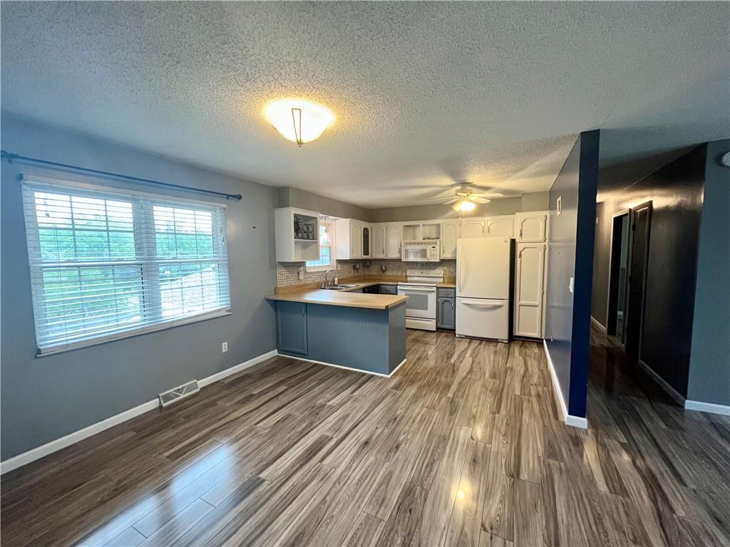 1 N Vine View Street