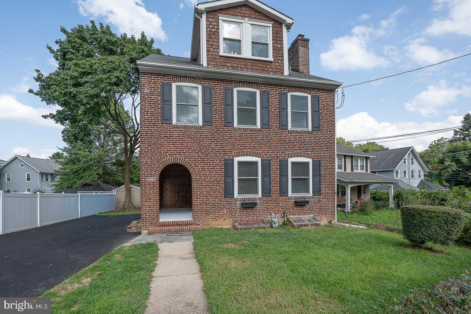 Offering approximately 2,022 sq. ft. of living space, this beautifully updated Paoli home provides four bedrooms plus a fully finished daylight lower level—giving you flexible space to spread out across four levels.The main floor combines the warmth and character of a classic brick home with refinished hardwood floors, abundant natural light, a wood-burning fireplace, separate dining area and updated kitchen with granite countertops and stainless steel appliances. A charming brick archway leads to the updated powder room and deck overlooking the deep, level backyard.Need another place to gather? The finished daylight lower level, with an egress window, offers valuable additional living space for a family room, media room, playroom, exercise area or home office.Upstairs, three generously sized bedrooms, an updated full bath and conveniently located laundry comprise the second floor. The finished third floor offers a private fourth bedroom with its own full bath, two walk-in closets and additional storage—ideal as a primary suite, guest retreat, office or space for an older child.Recent improvements include updated kitchen and baths, freshly painted interiors, refinished hardwood floors, newer windows, recessed lighting, newer gas heater and water heater, and a new driveway.Located in the highly regarded Tredyffrin-Easttown School District with Beaumont Elementary, close to Paoli’s shops and restaurants and minutes from the Paoli train station with SEPTA and Amtrak service. Walk to Wawa and Train