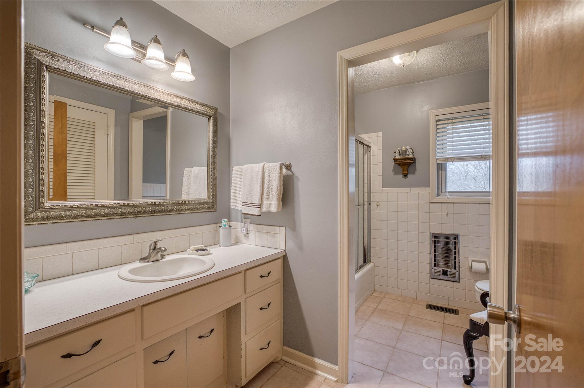 2559 Sweetbriar Circle