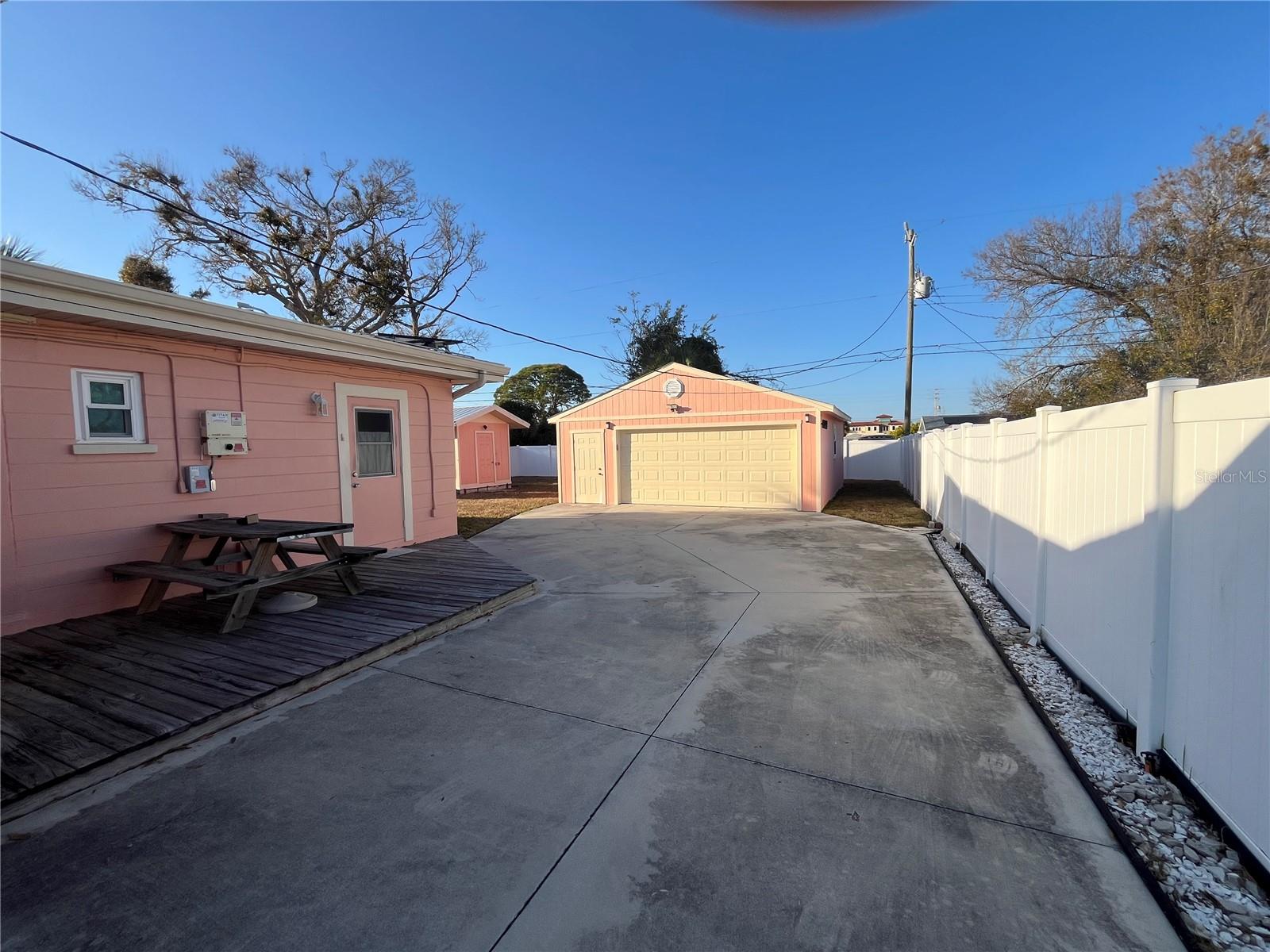733 Laurel Avenue