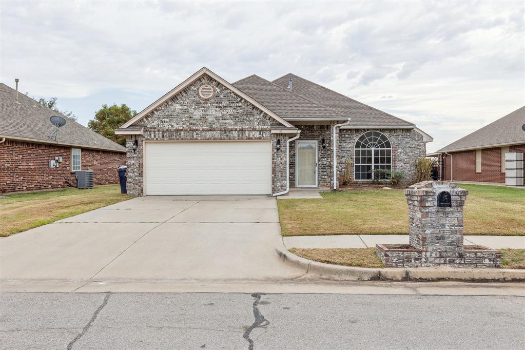 Modern comfort in a convenient south OKC location! This move-in-ready home welcomes you with tile and LVP flooring, abundant light, and a stylish kitchen with quartz counters, Stainless appliances, and an island. The primary suite features a walk-in closet and an updated bath; secondary bedrooms are well-sized with a fresh hall bath nearby. Outdoors, relax on the patio overlooking a fully fenced yard. Quick access to schools, shopping, dining, and major highways.
Quartz countertops.