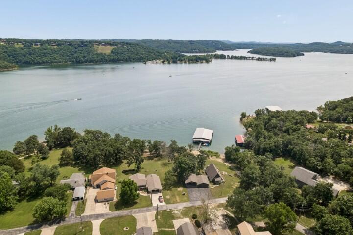 1304 Breezy Point Lane