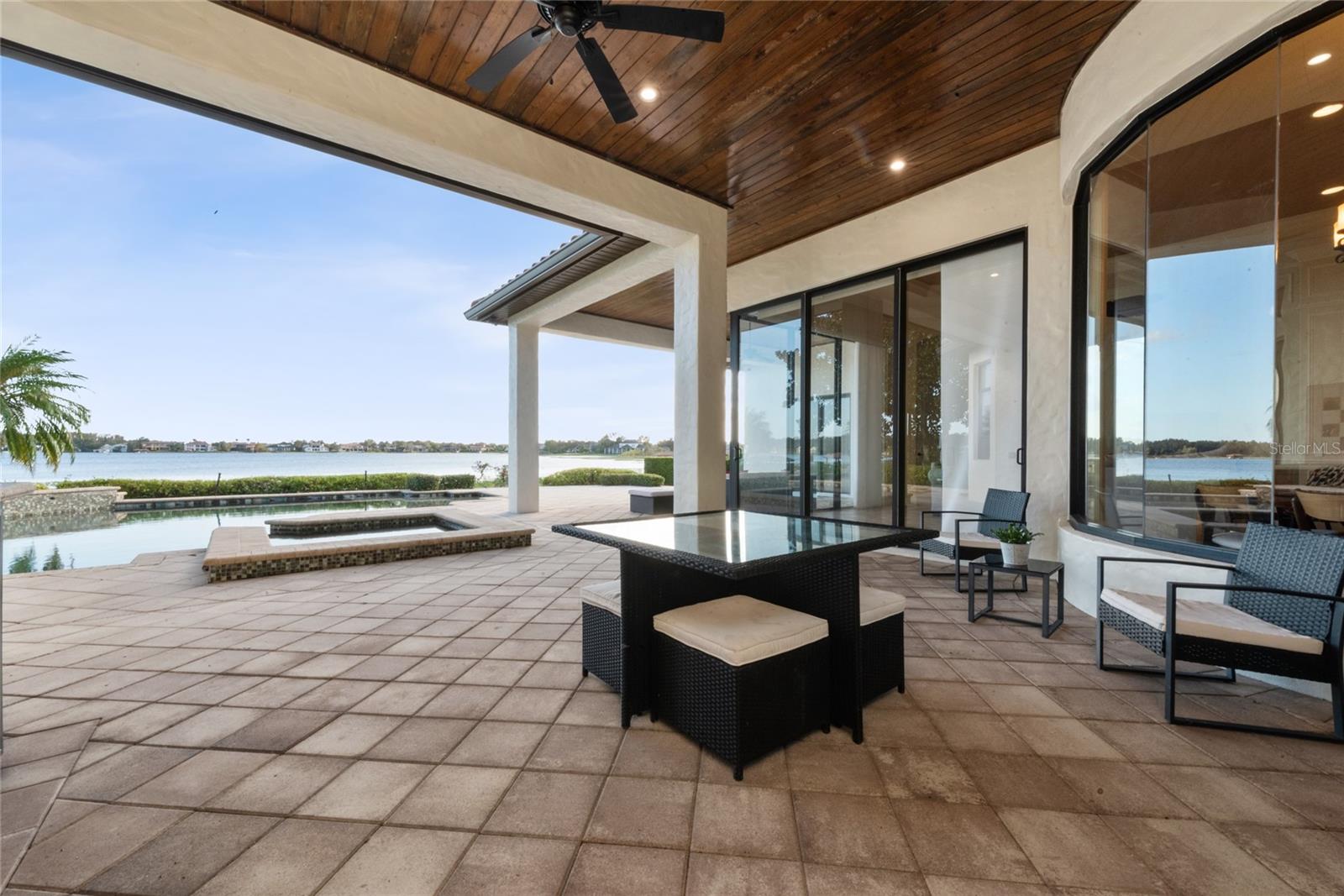 14616 Avenue Of The Rushes