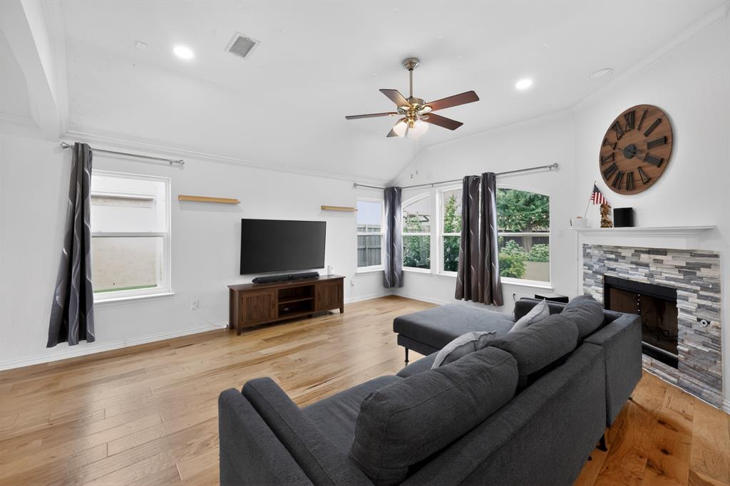1517 Caldwell Circle