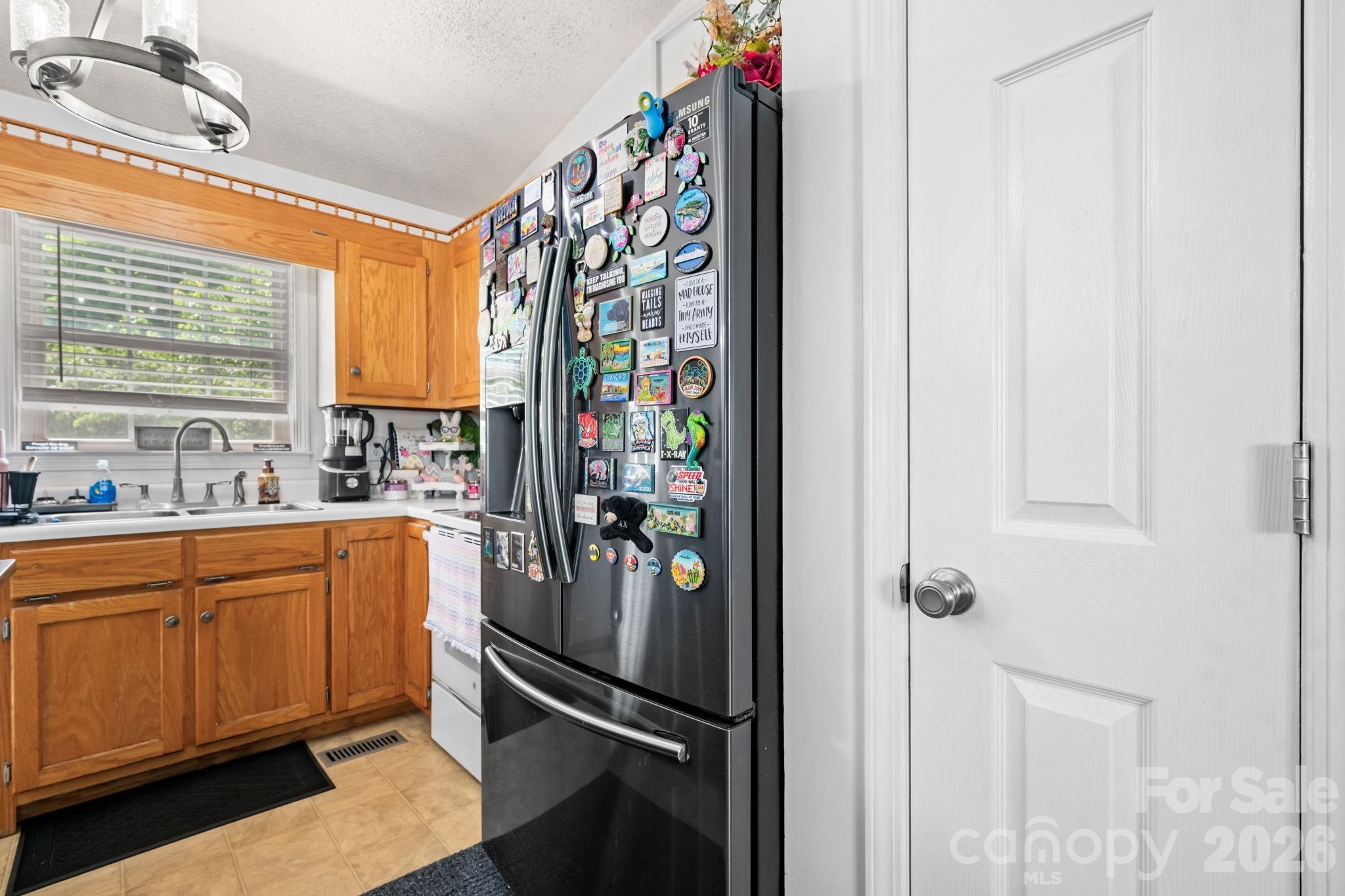 900 Pine Mountain Road