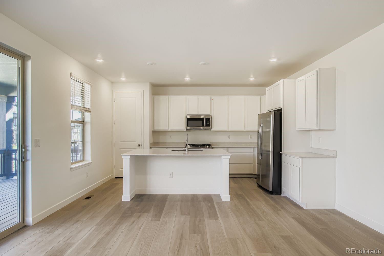 2946 S Quaker Street