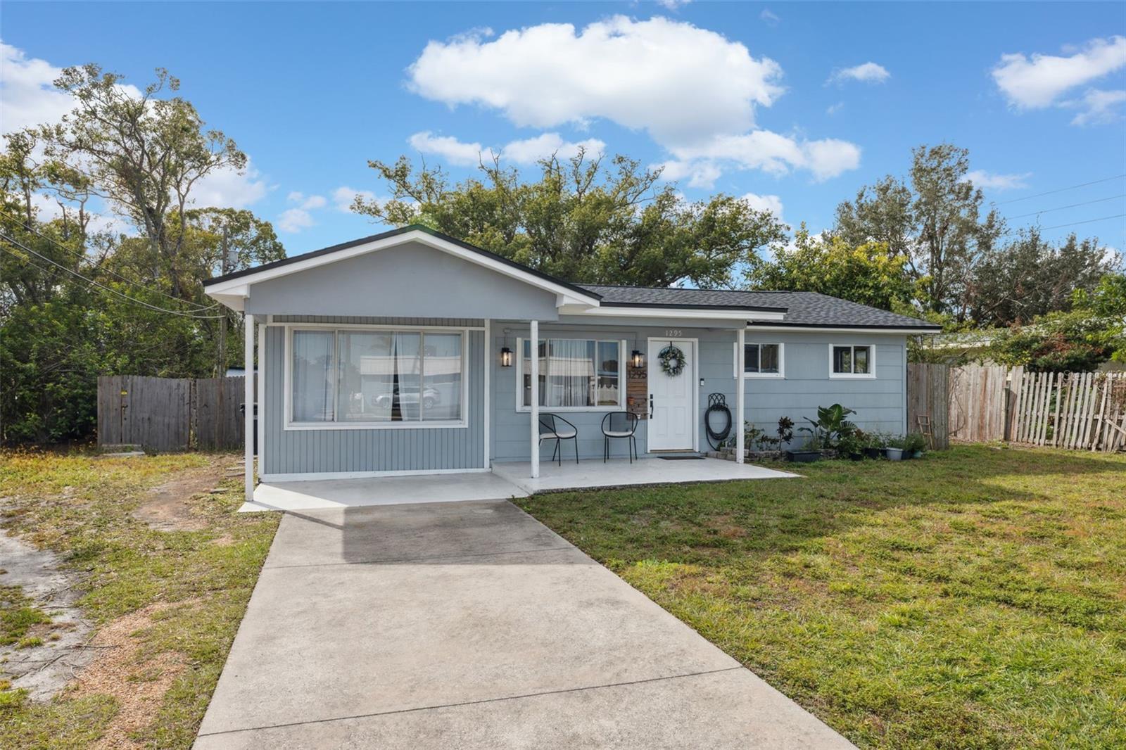 1295 Lakeview Road