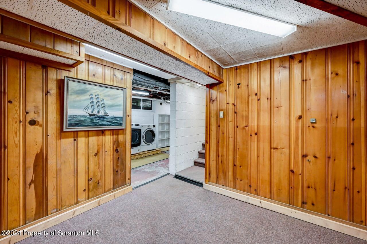 100 Buckhill