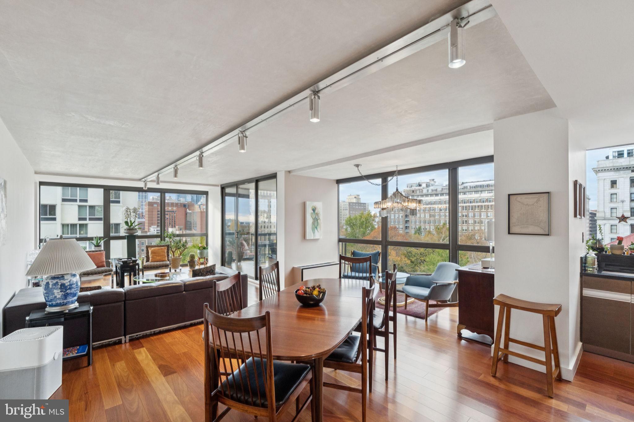 241 S 6th Street 1105J