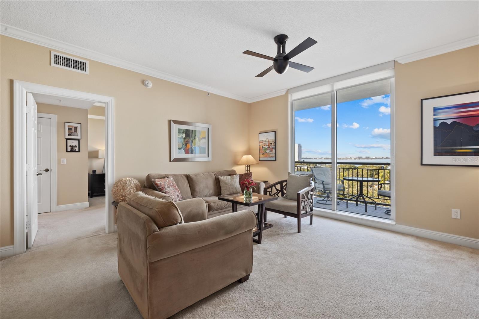 800 N Tamiami Trail 611