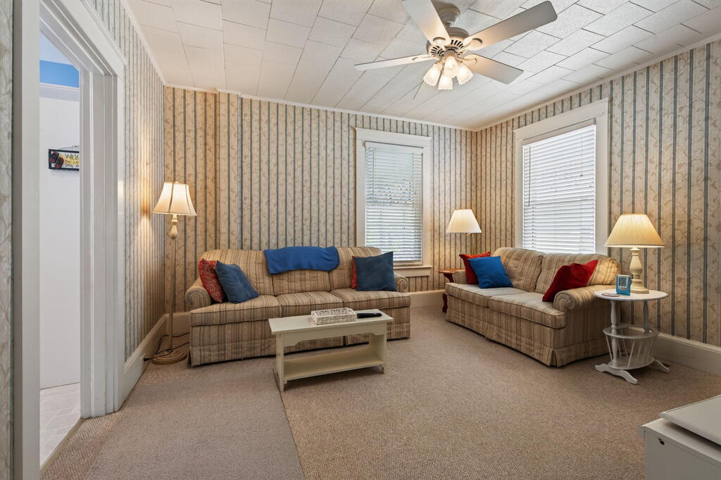 507 Harbor Ave 5
