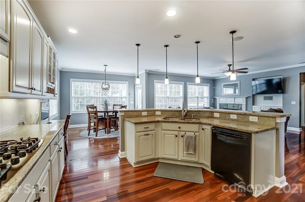 12058 Pelican Court