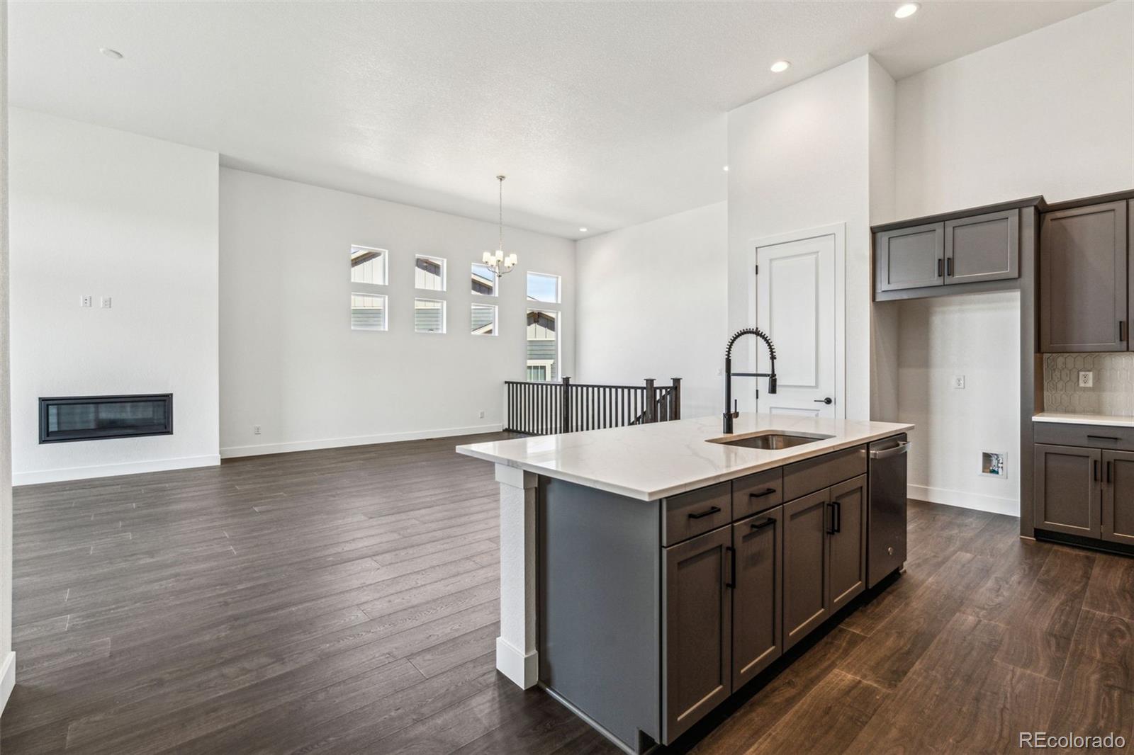 3884 Freestone Point