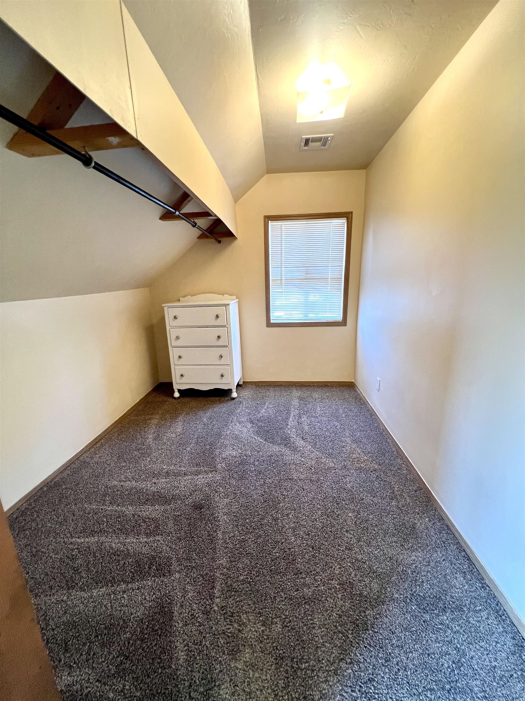 210 W Chestnut