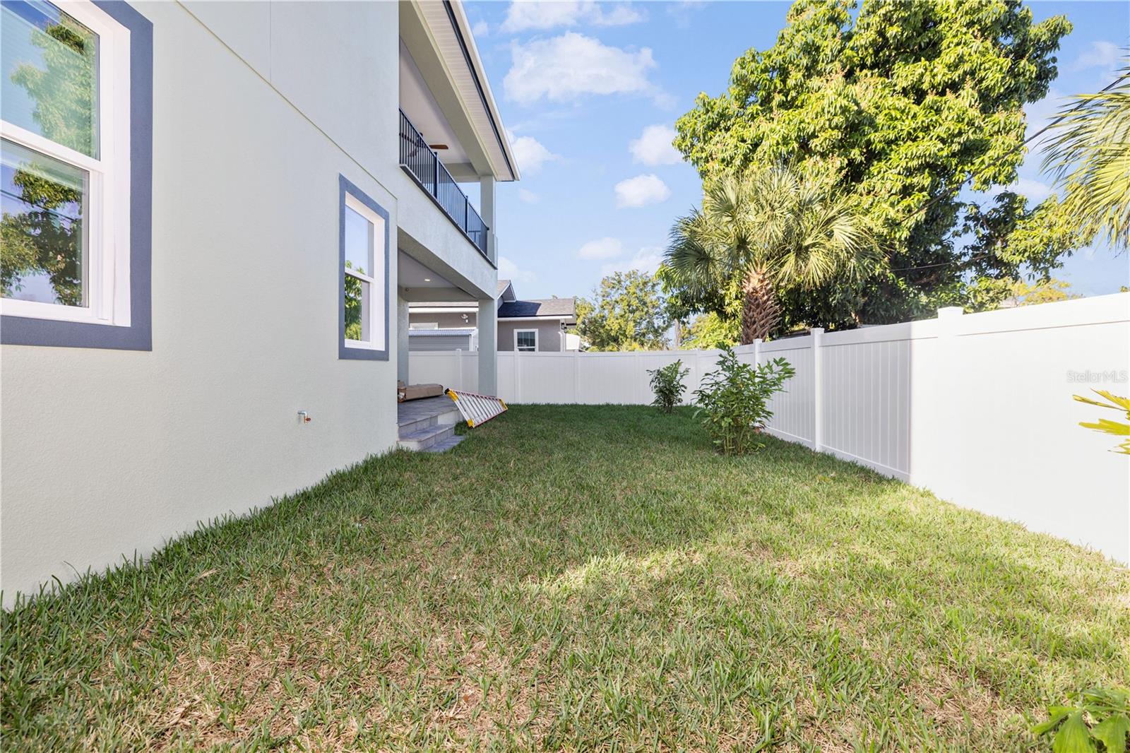 2727 W Chestnut Street