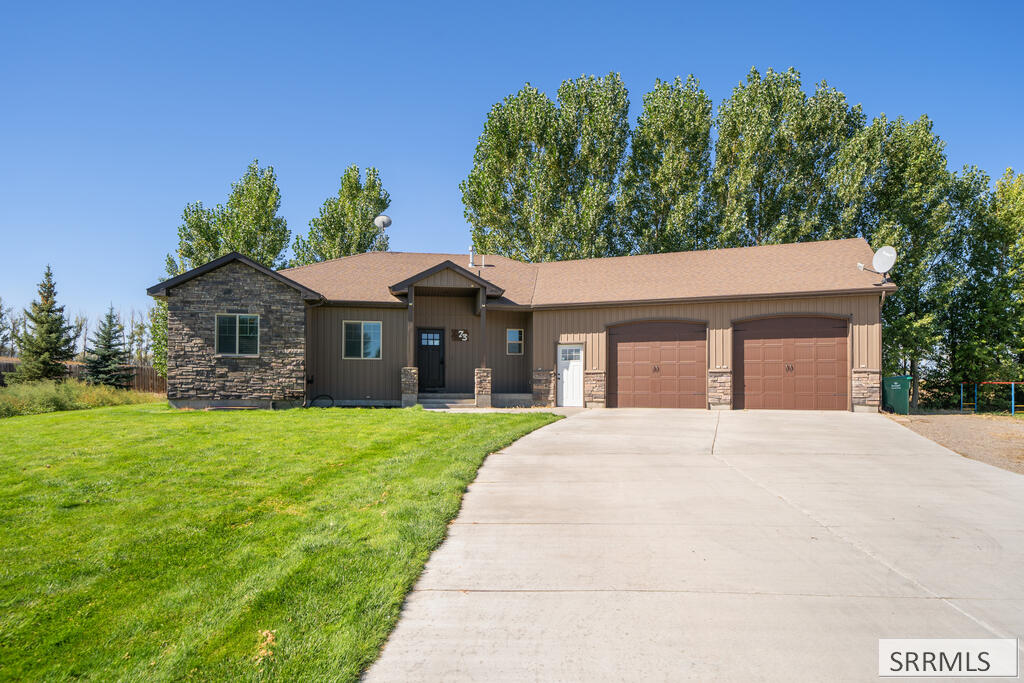 73 N Hillside Road