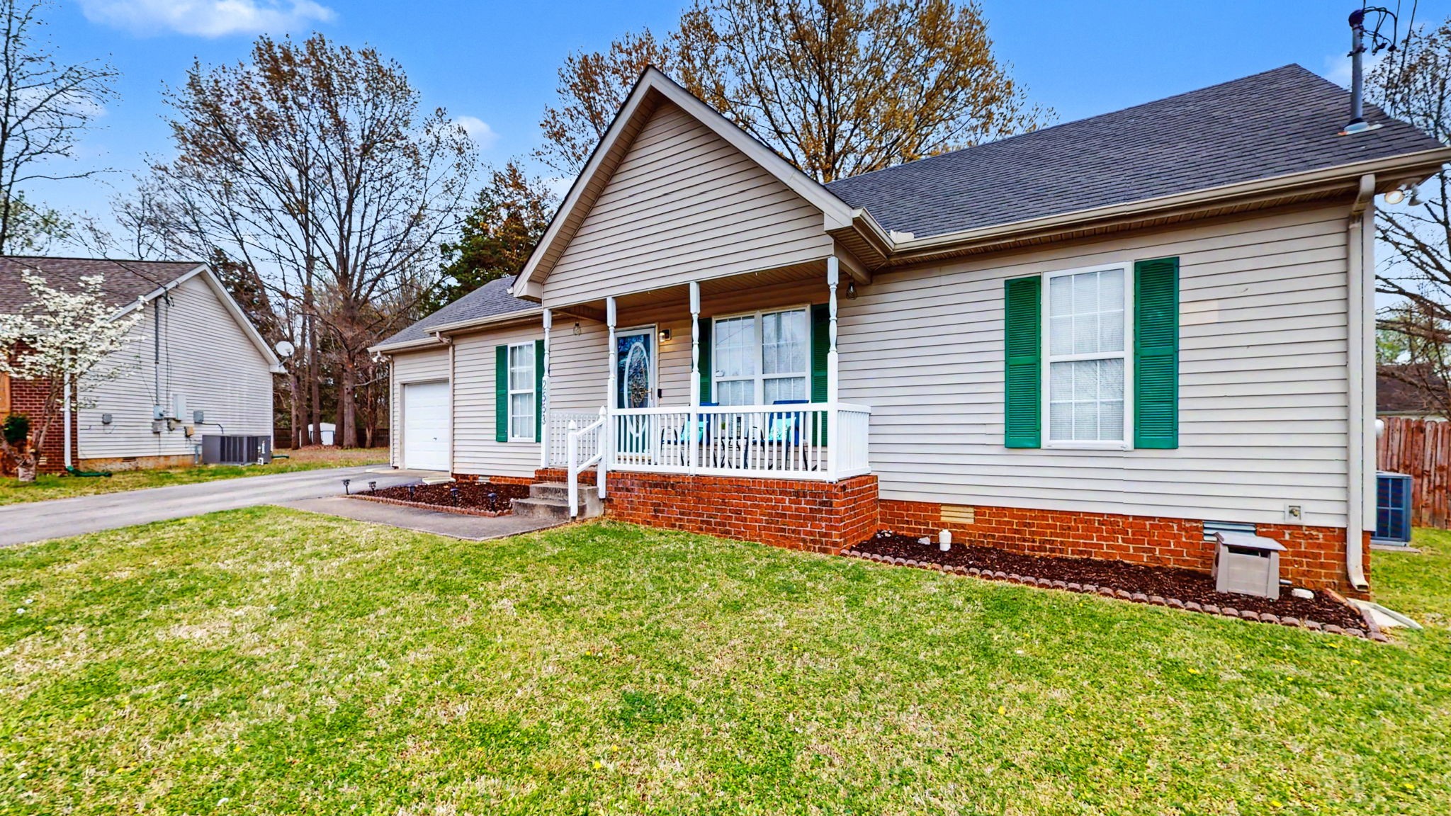 2553 Hillingdon Dr — sold June 1, 2026