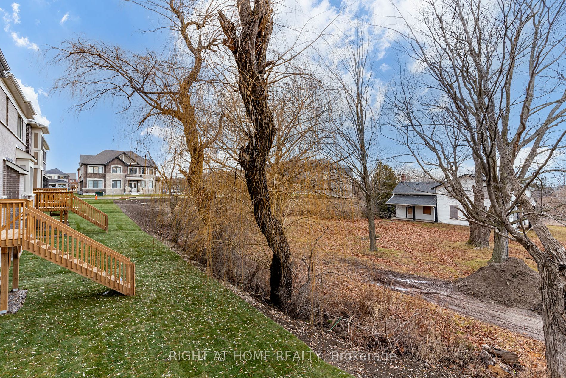 3242 Chimney Swift Cres