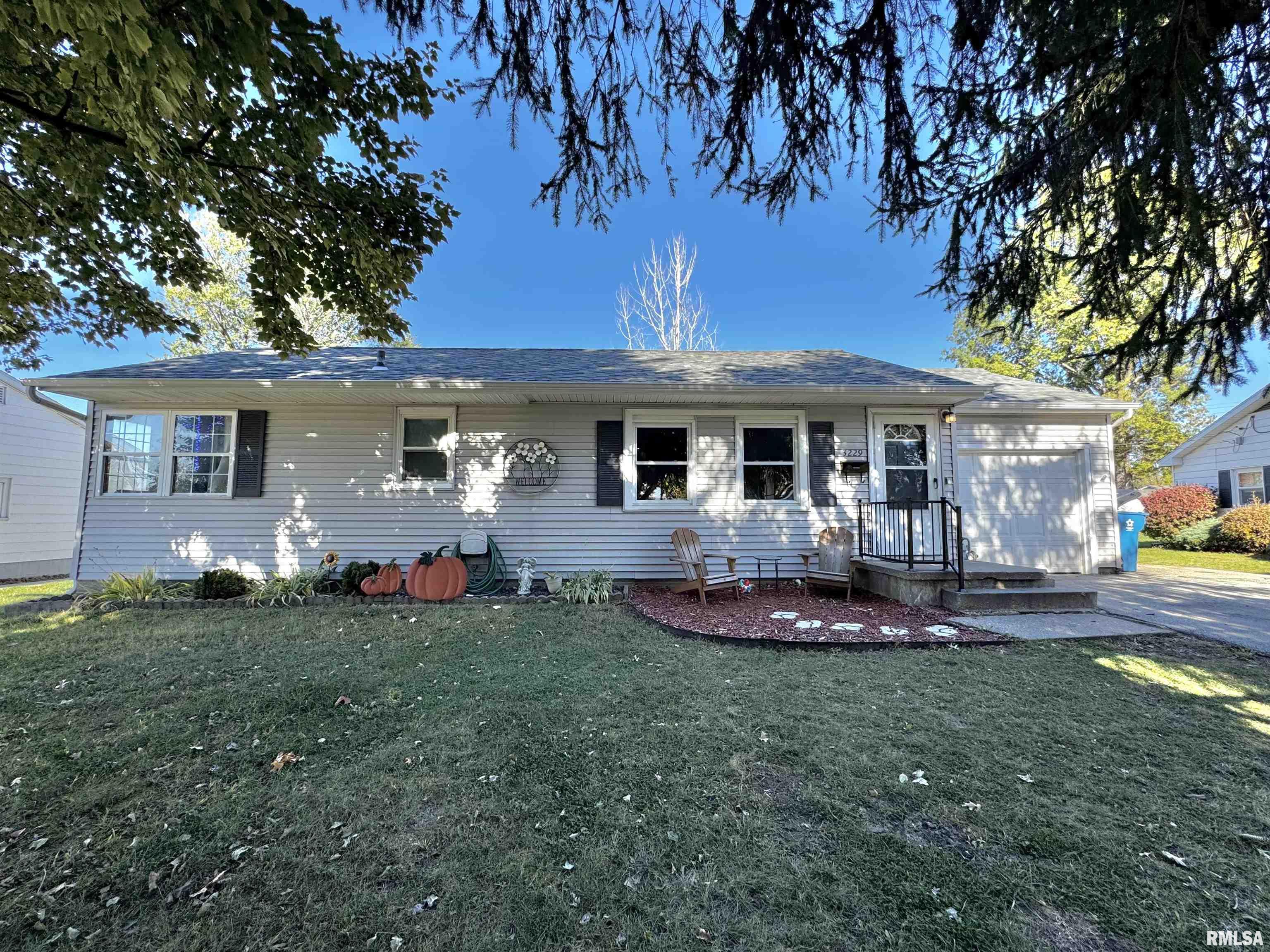 3229 N College Avenue