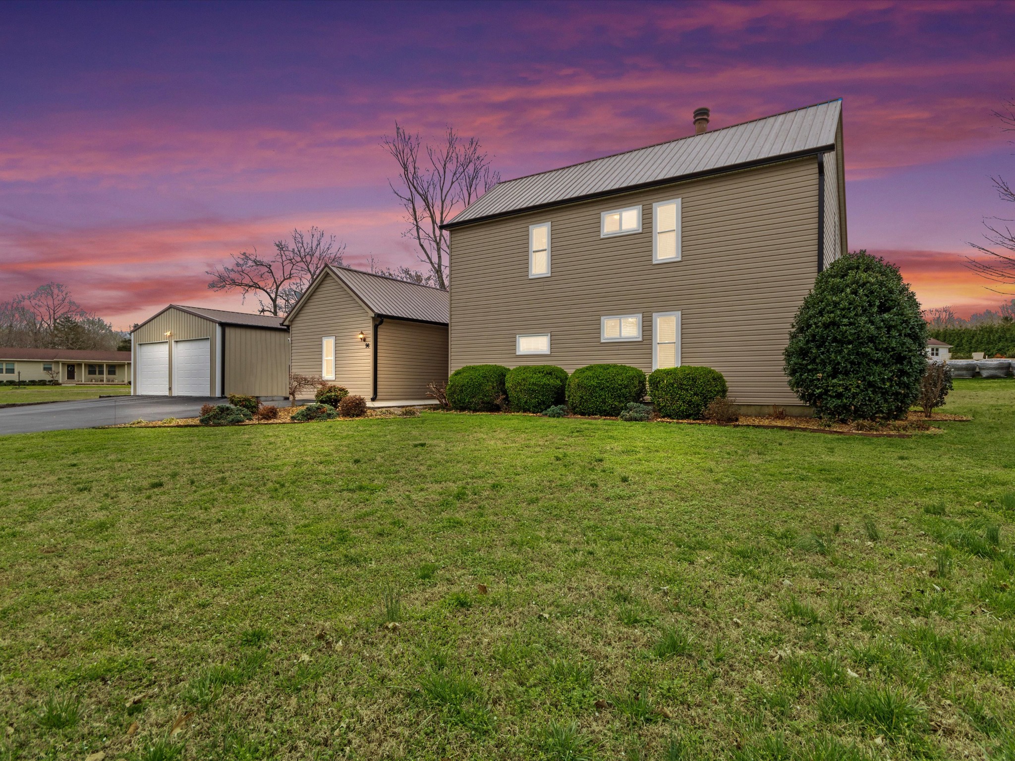 96 Maple Dr — sold