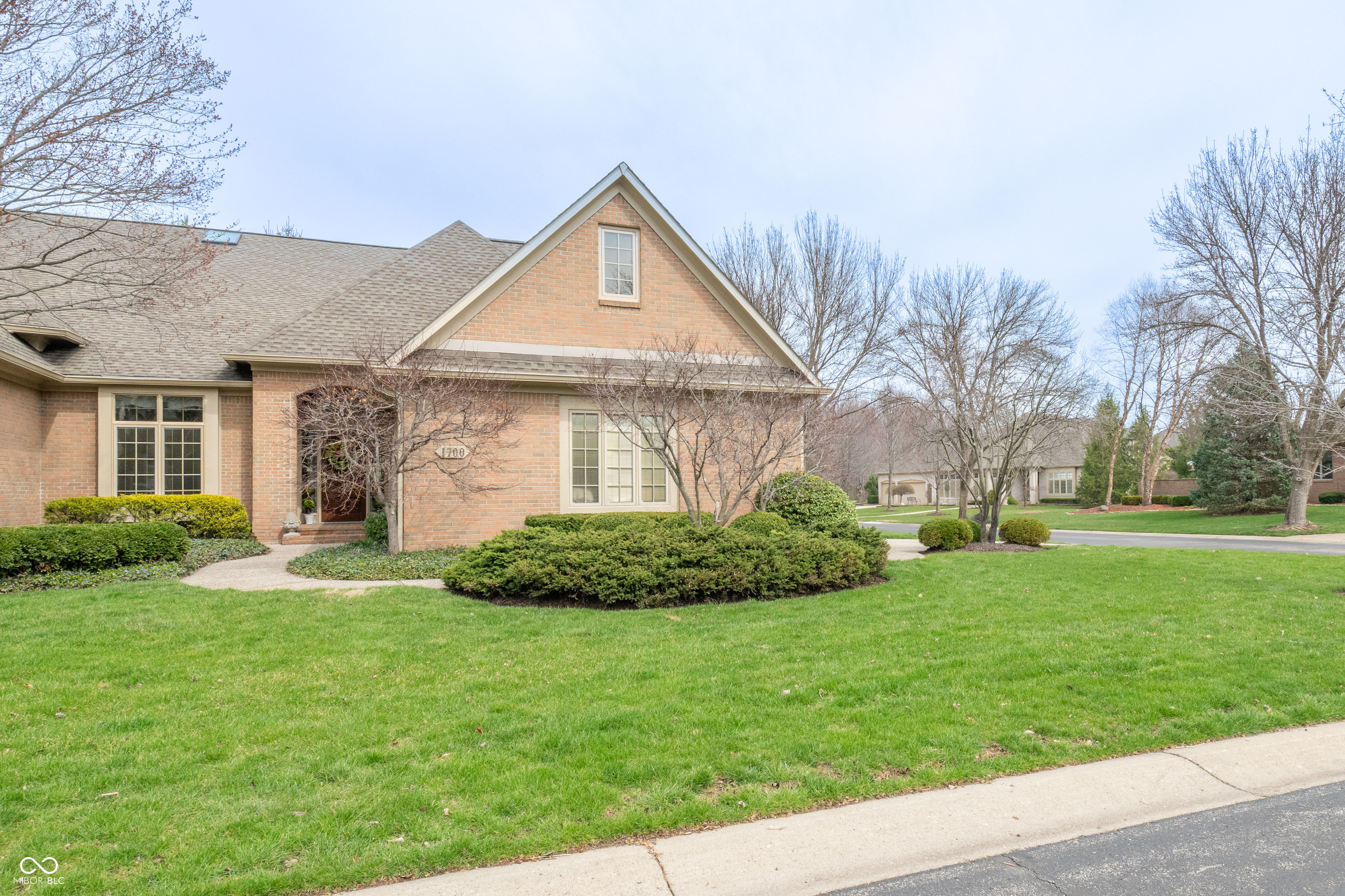 1700 Pathway Drive S