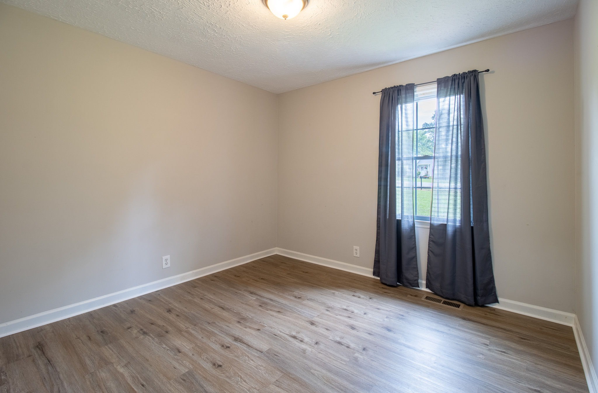 409 Sunnybrook Dr