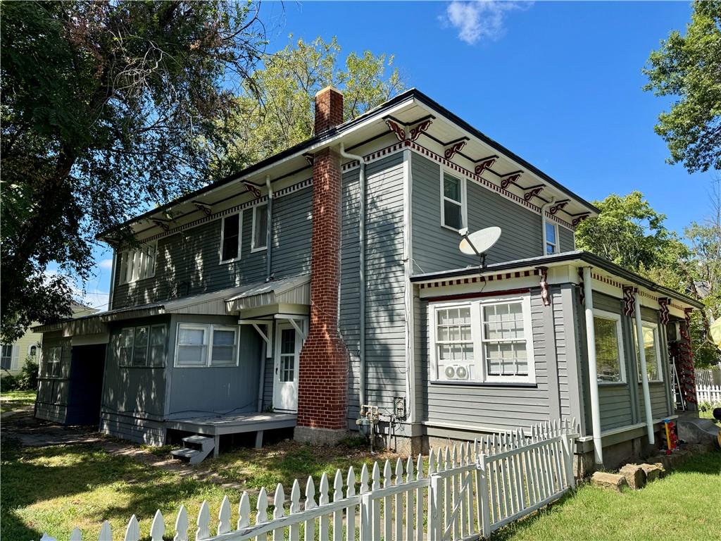 203 W Arch & 304 S Main Street