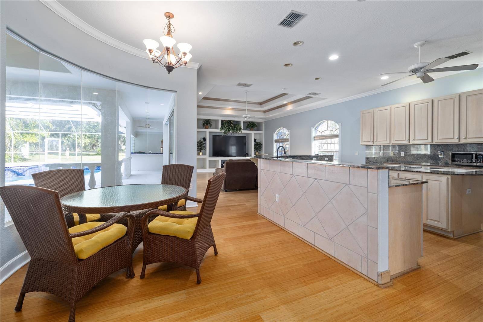 405 Chastain Road