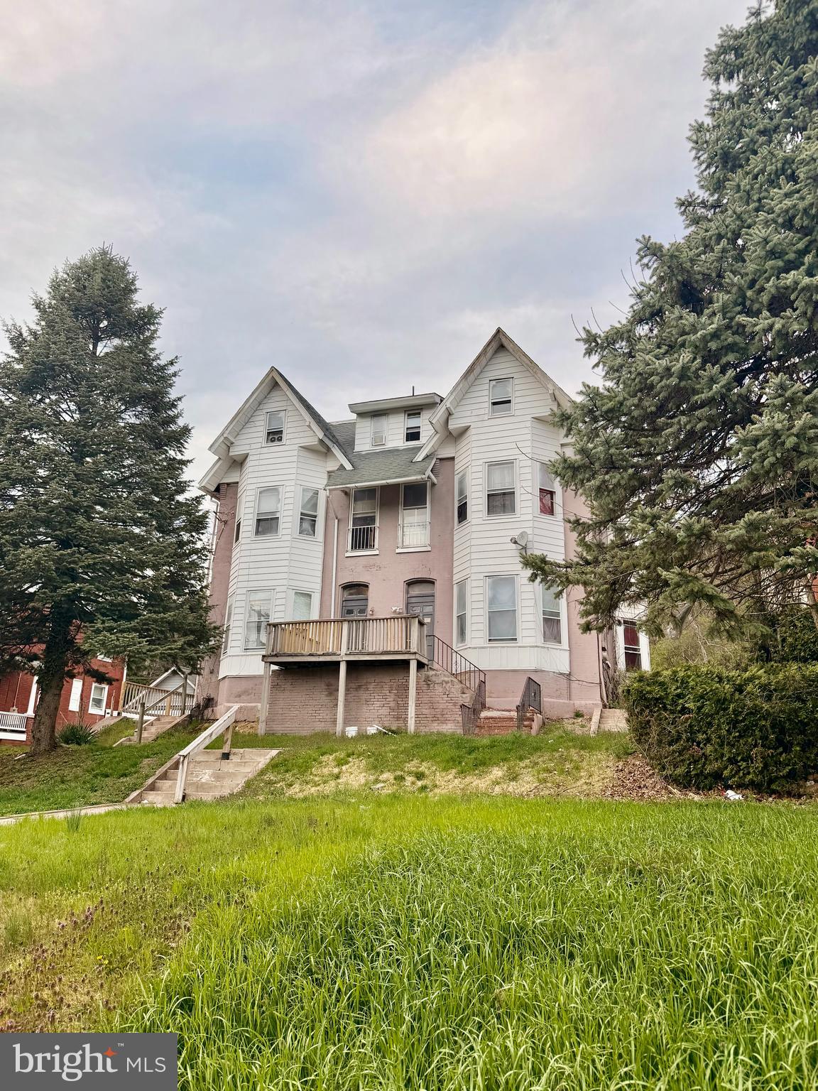 1601 Mineral Spring Rd  