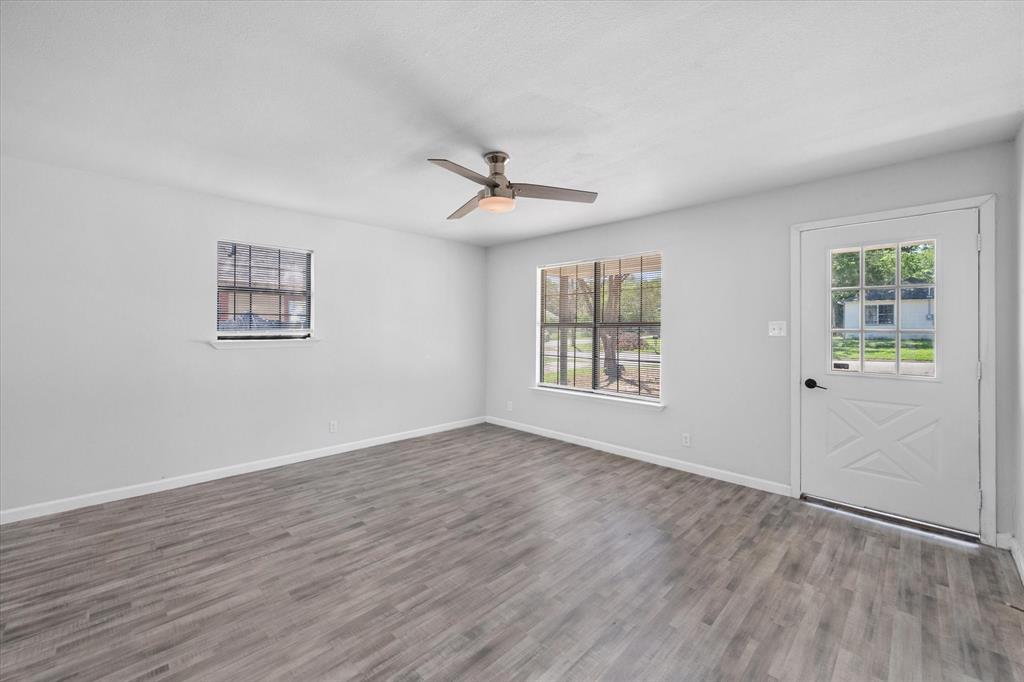 1312 E Collin