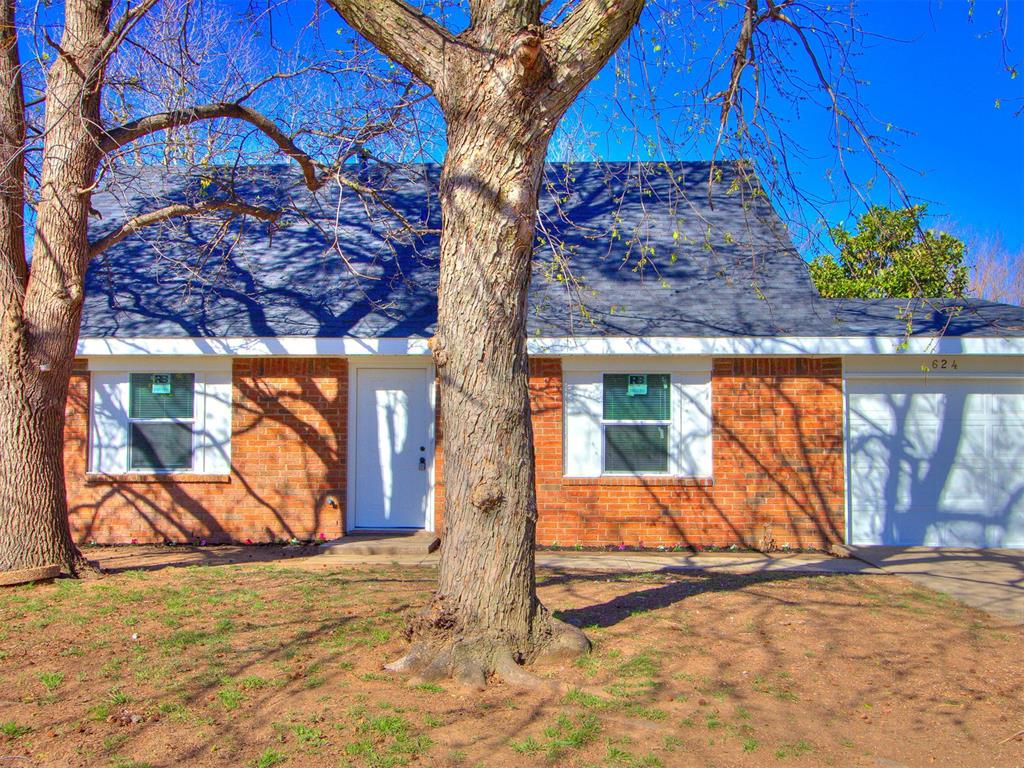 Check out this beautifully remodeled home that perfectly blends modern updates with an unbeatable location. This property has been completely renovated from top to bottom, offering fresh finishes, updated fixtures, and a move-in-ready experience you’ll love. Inside, you’ll find a bright and inviting layout with stylish upgrades throughout, making it ideal for comfortable living or hosting guests. Every detail has been thoughtfully updated to give the home a clean, contemporary feel while maintaining its charm. Located just minutes from the University of Oklahoma and Campus Corner, you’ll enjoy easy access to shopping, dining, entertainment, and all the great events offered by OU. Whether you're looking for a primary residence, a game-day getaway, or an investment opportunity, this home checks all the boxes. With its prime location and turnkey condition, 624 Reed Ave also presents an excellent opportunity for an Airbnb or short-term rental. Don’t miss your chance to own a fully remodeled property in one of Norman’s most desirable areas!