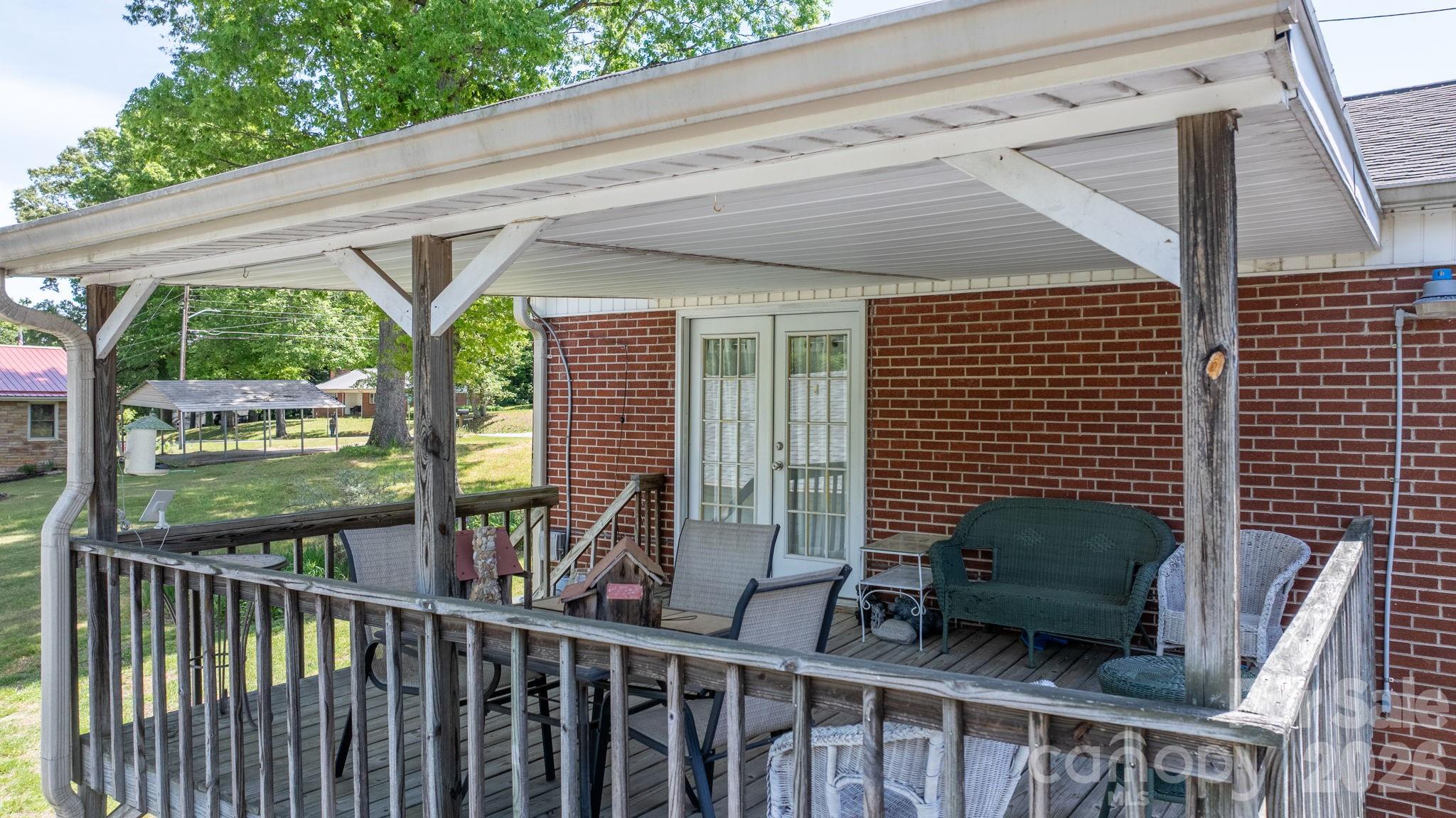406 Swanson Drive SW