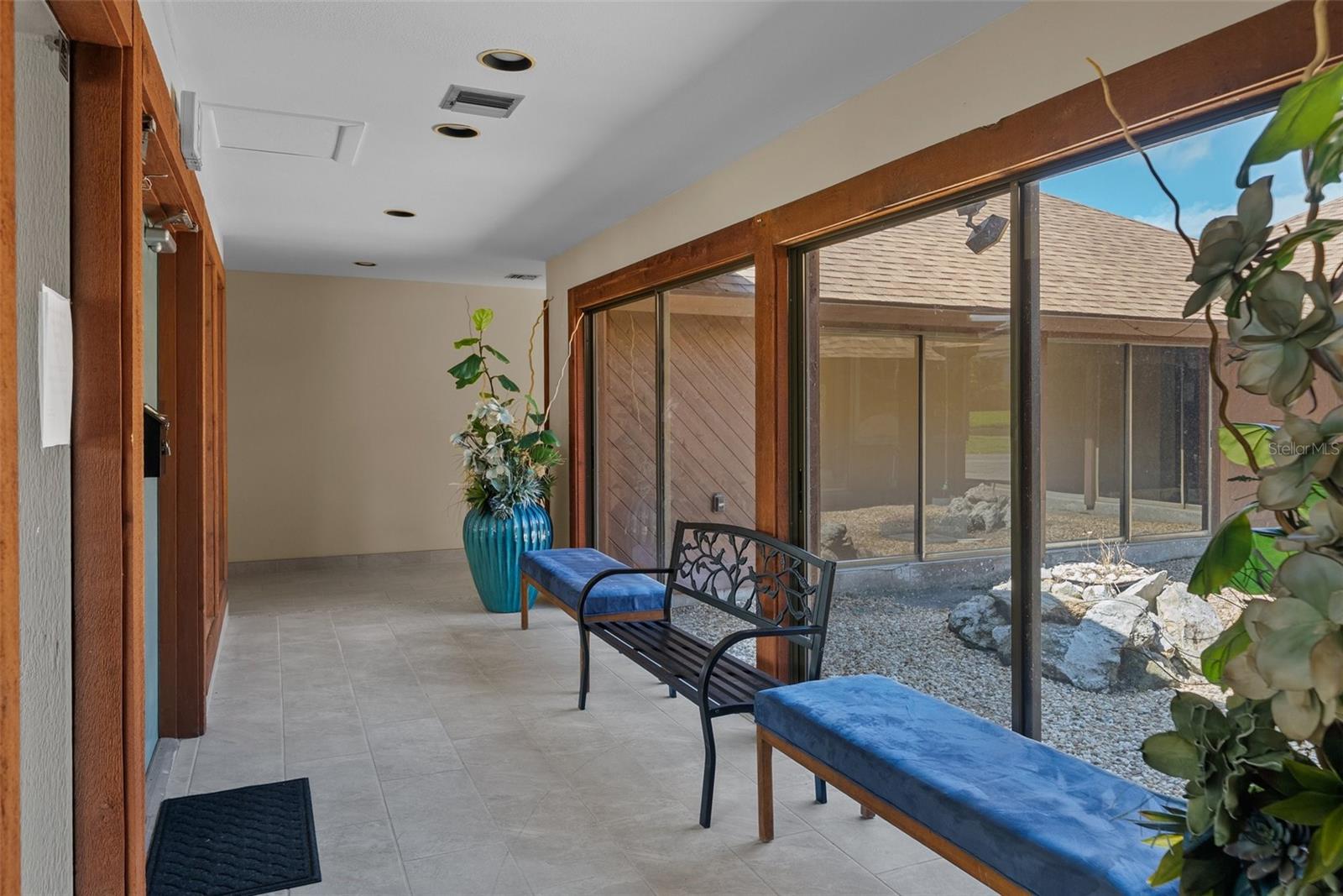 6061 Fairway Lane 1411