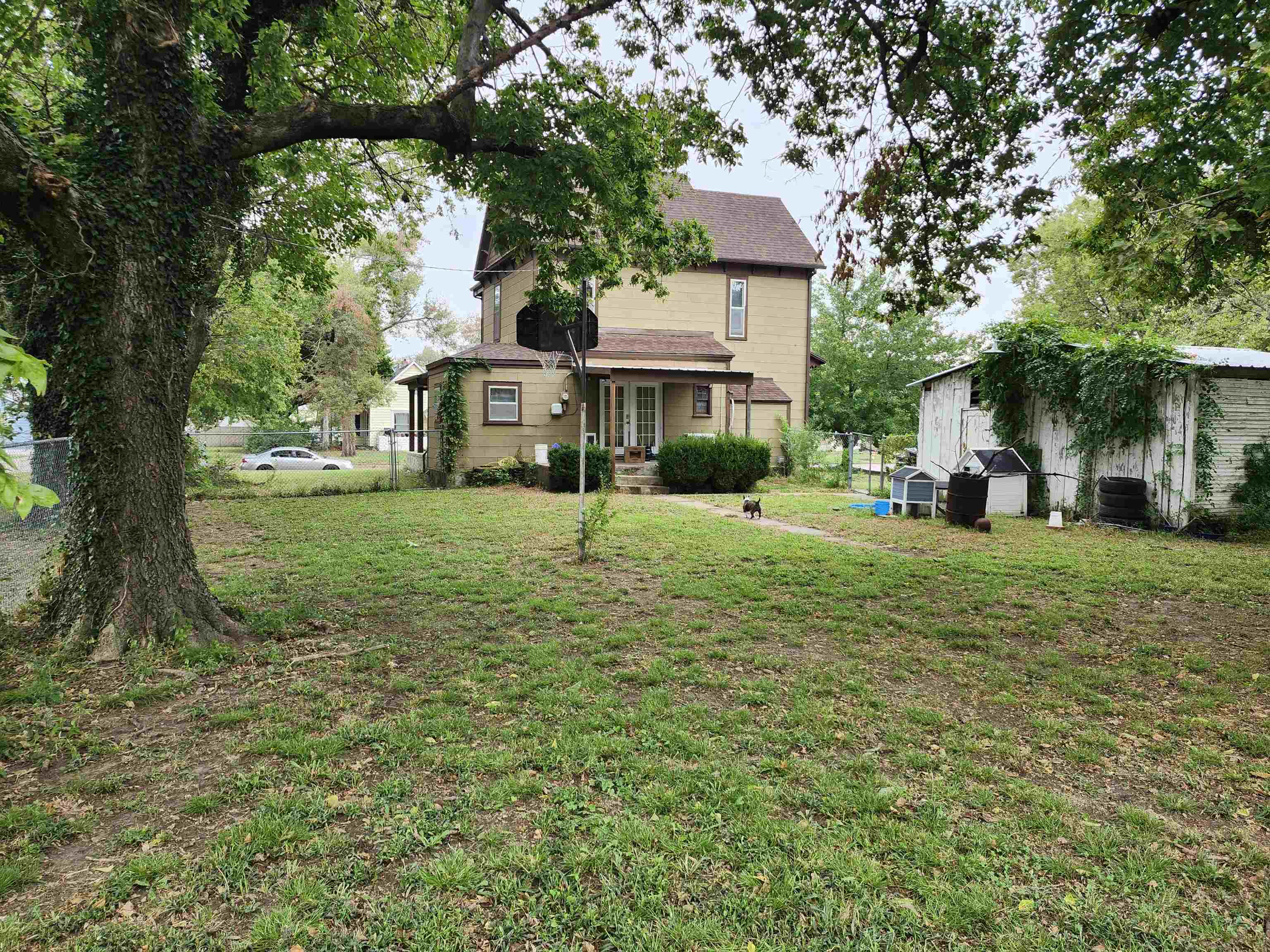 1025 S 2nd
