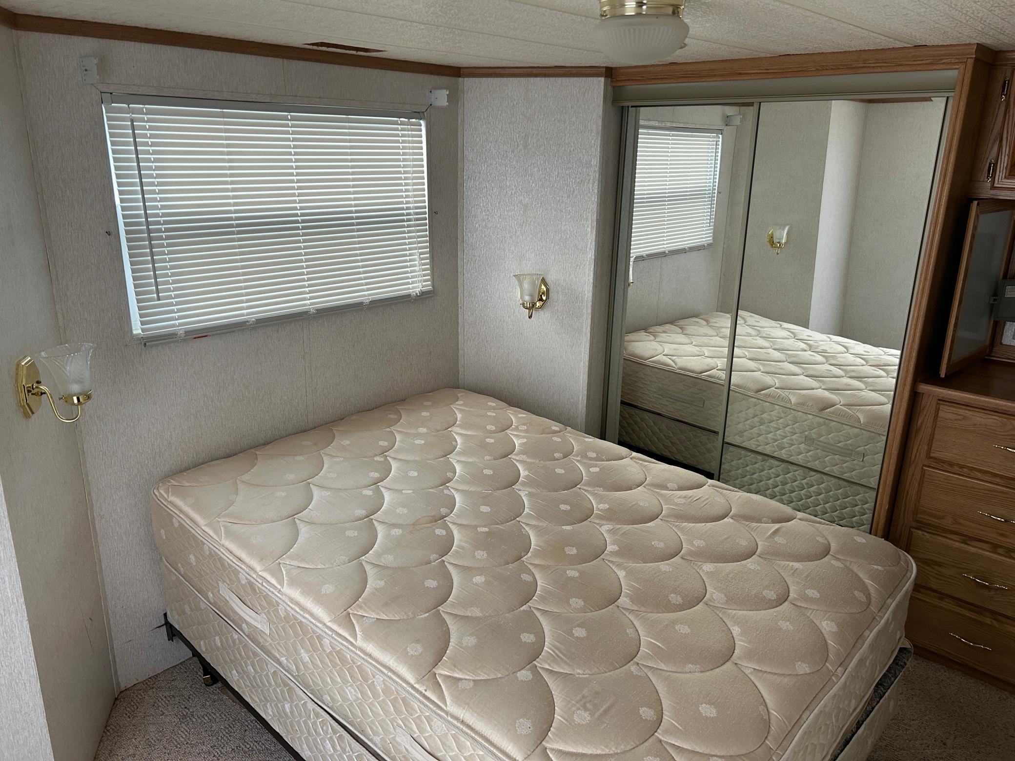 L9-10 B 5 Canterbury Town