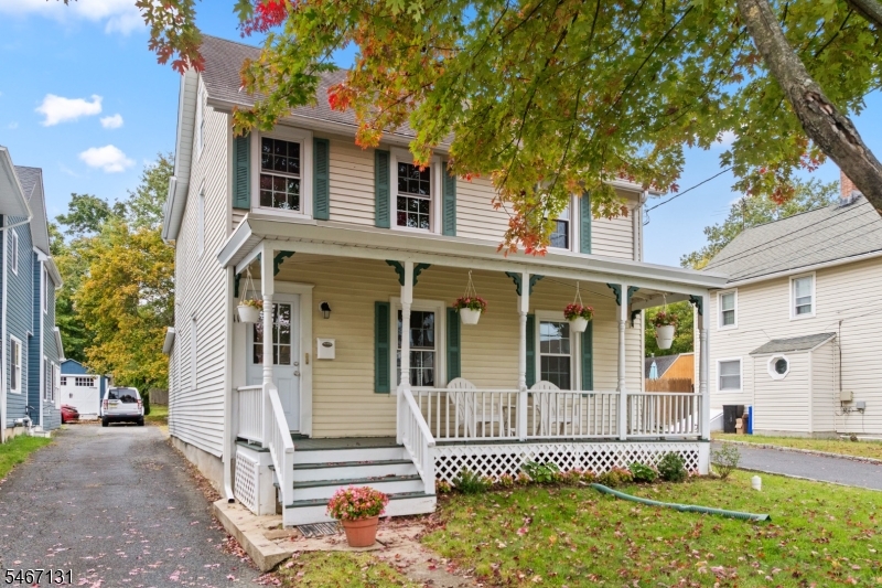 11 Belmont Ave