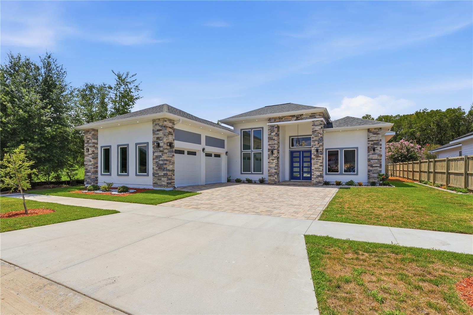 12041 SW 12th Lane