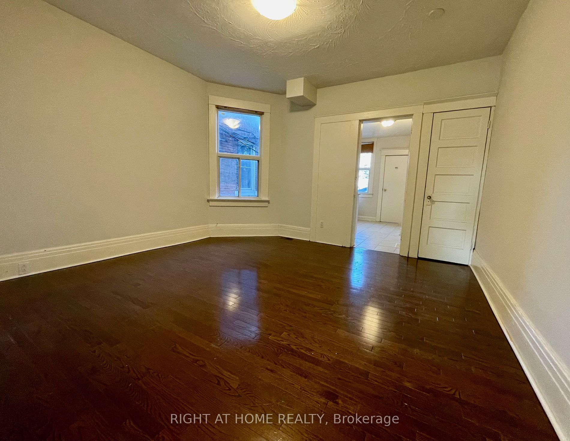 163 Greenwood Ave Main