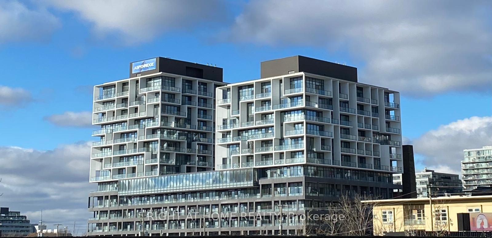 9 Tecumseth St 812