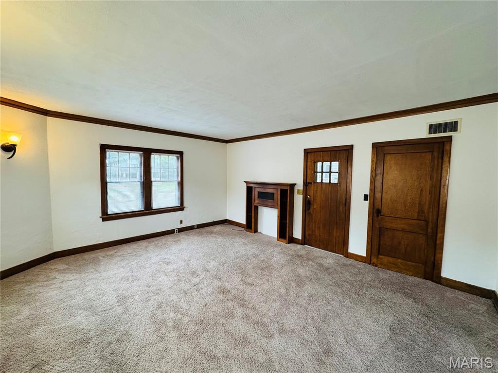 300 Grand Avenue