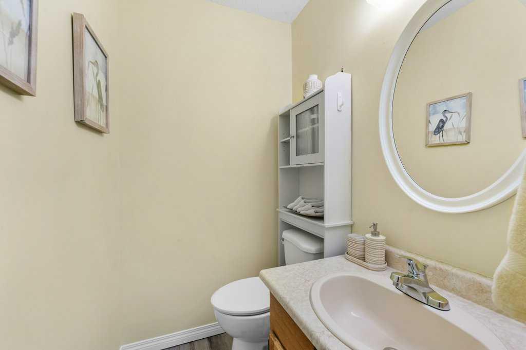 3 Falsby Place NE