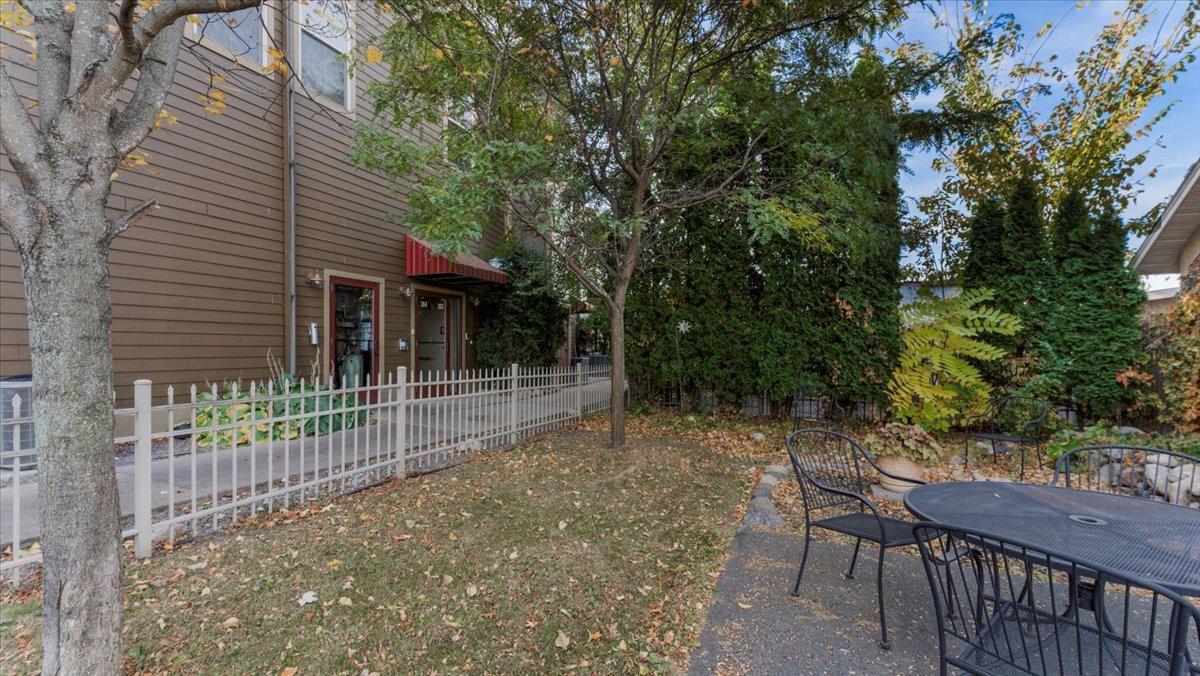 15 Minnesota Street E 203